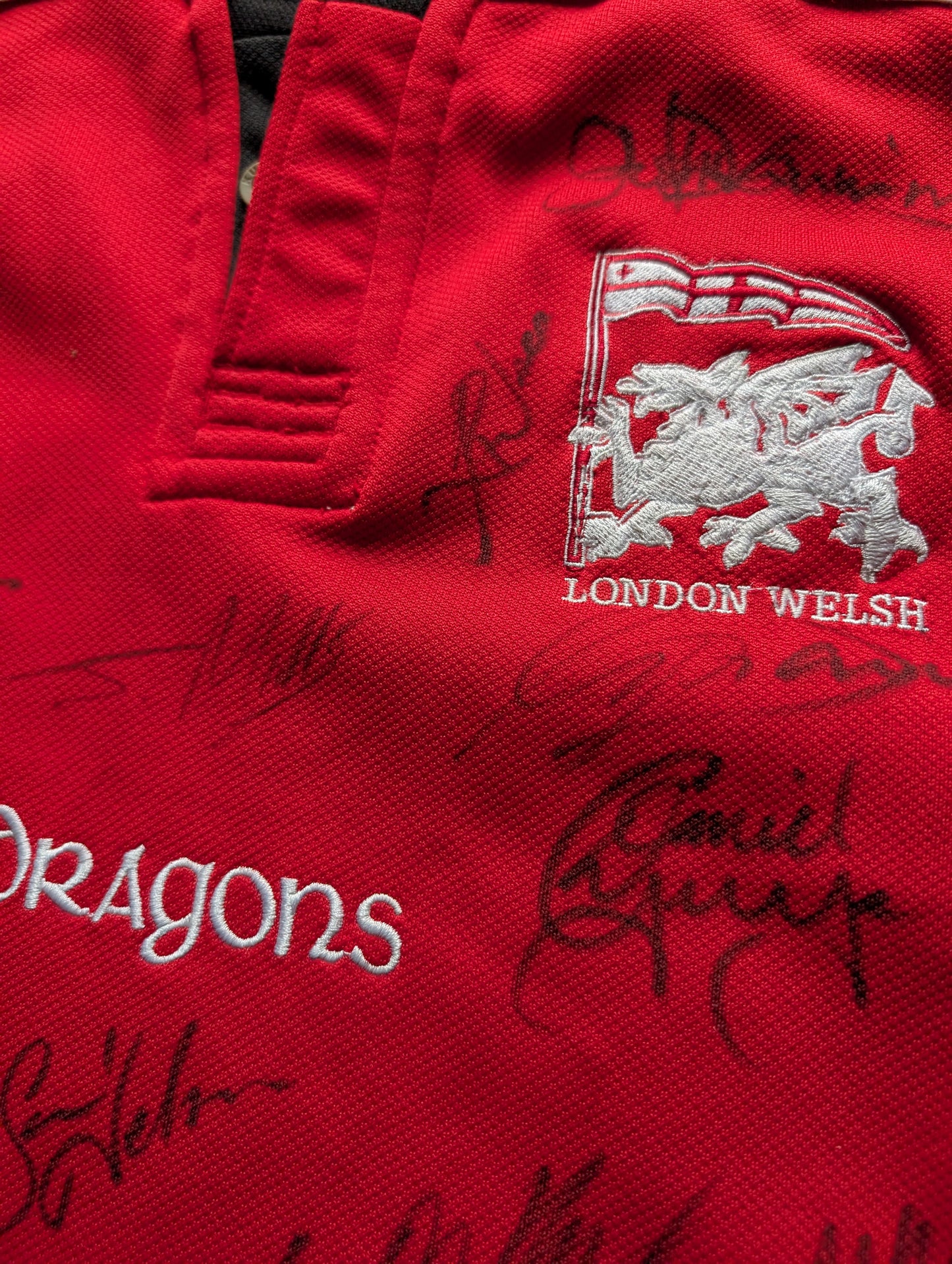 Kukri London Welsh Vintage classic Rugby jersey - Signed by Team - Large