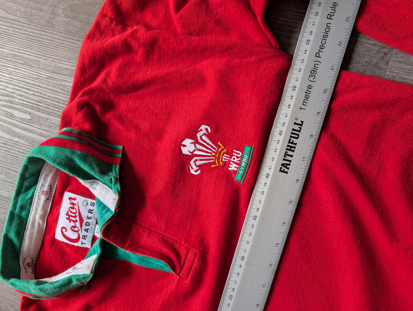 Cotton Traders Classic Wales Rugby Jersey men's size Medium