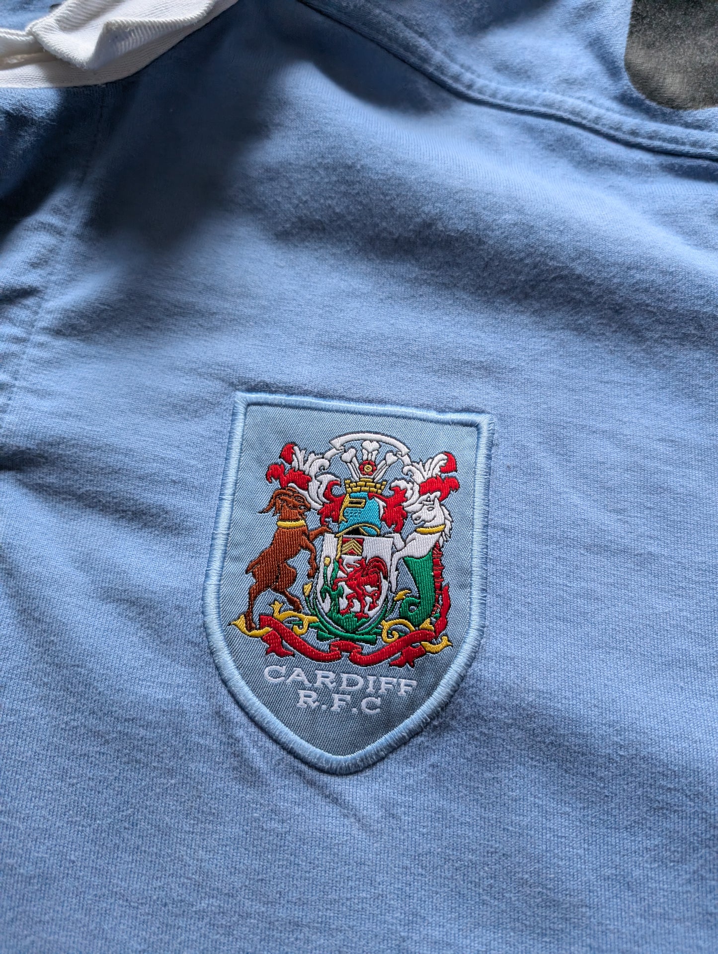 Cardiff R.F.C Vintage Fila Rugby Jersey Mens 2001/02 Season - size Large